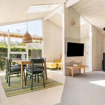 Amazing In Bjert With Wifi * Binderup Strand